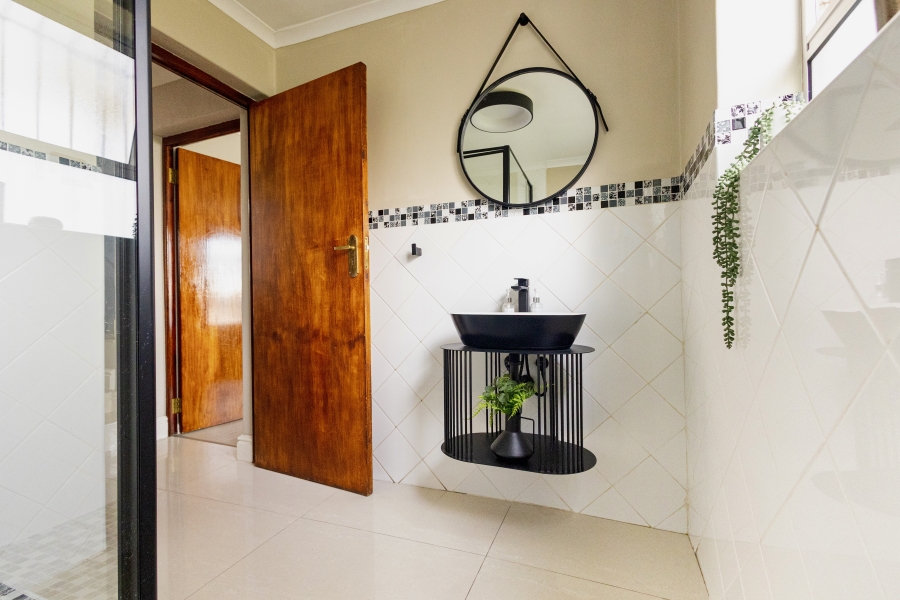 4 Bedroom Property for Sale in Sonstraal Heights Western Cape